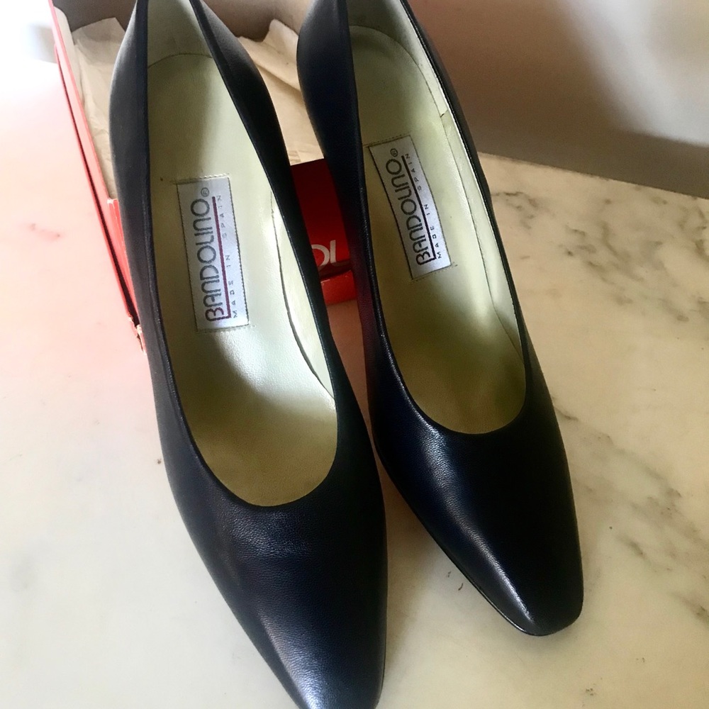 Bandolino Amica Navy Kid Pumps Size 8.5 Width 2A